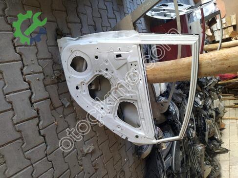 Hyundai Accent Sağ Arka Kapı çıkma parça