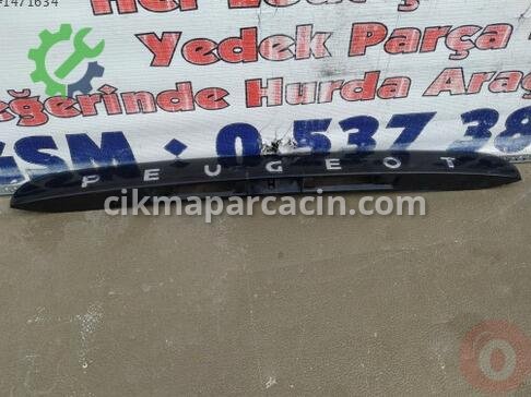Peugeot Partner Kapı Çıtası çıkma parça