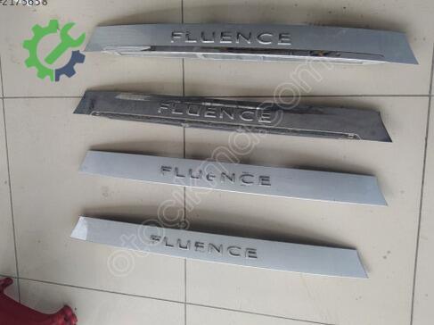 Renault Fluence Bagaj Çıtası çıkma parça