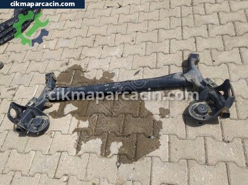 Hyundai i20 Arka Dingil çıkma parça