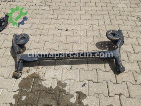 Hyundai i20 Arka Dingil çıkma parça