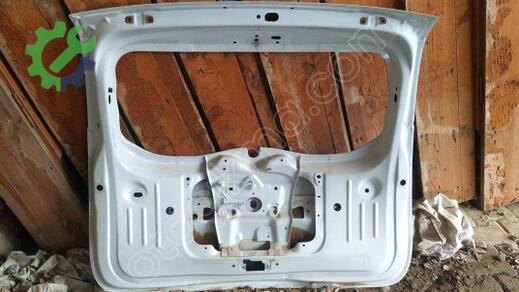 Dacia Duster Bagaj Kapağı çıkma parça
