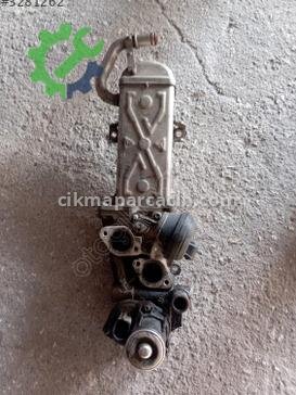 Volkswagen Passat Yağ Soğutucu çıkma parça