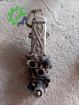 Volkswagen Passat Yağ Soğutucu çıkma parça