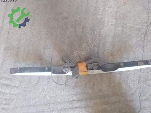 Hyundai Accent Bagaj Çıtası çıkma parça