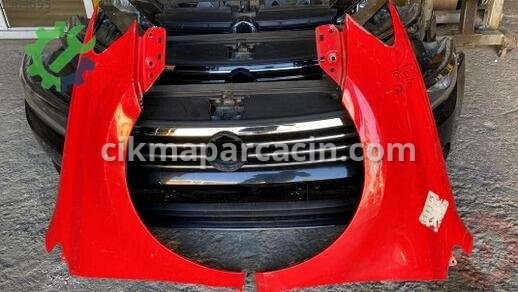 Volkswagen Polo Sağ Çamurluk çıkma parça