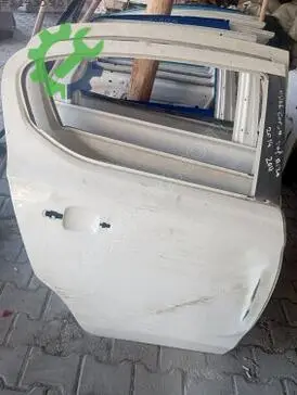 Opel Corsa Sağ Arka Kapı çıkma parça