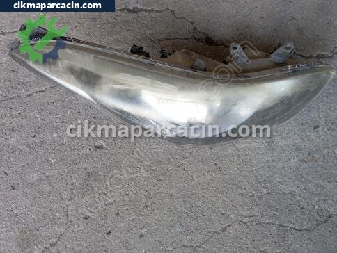 Hyundai Elantra Sağ Ön Far çıkma parça