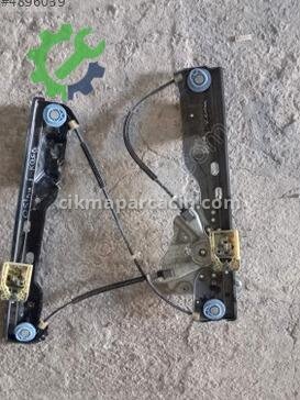 Opel Astra Sol Ön Cam Krikosu çıkma parça