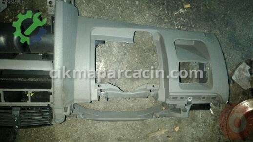 Renault Symbol Göğüs çıkma parça