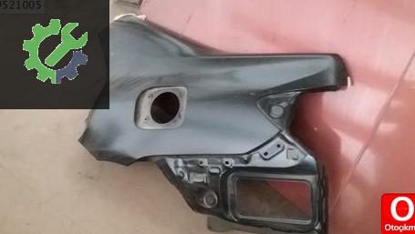 Toyota Corolla Arka Çamurluk çıkma parça