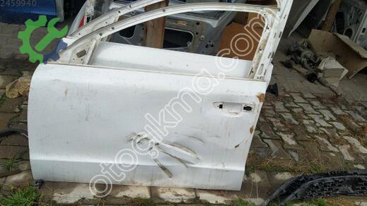 Skoda Superb Sol Ön Kapı çıkma parça