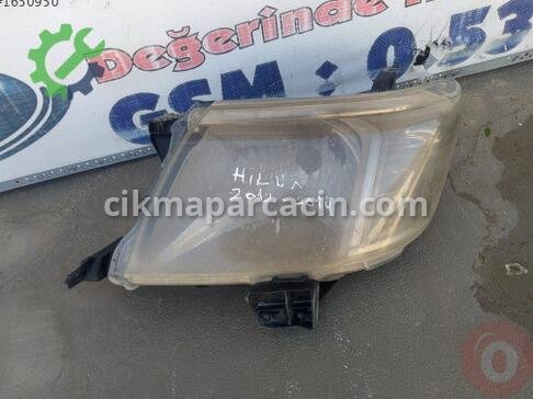 Toyota Hilux Sol Ön Far çıkma parça