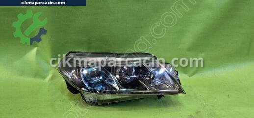 Suzuki Vitara Sağ Ön Far çıkma parça