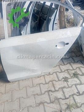 Volkswagen Jetta Sol Arka Kapı çıkma parça