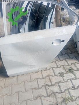 Volkswagen Jetta Sol Arka Kapı çıkma parça