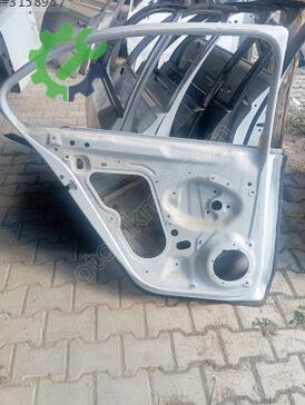 Volkswagen Jetta Sol Arka Kapı çıkma parça