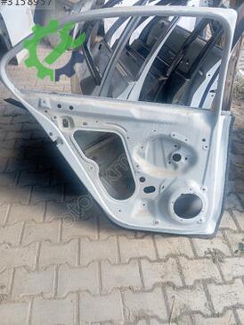 Volkswagen Jetta Sol Arka Kapı çıkma parça