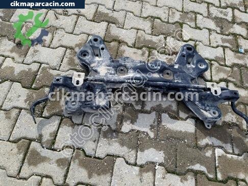 Peugeot 208 Travers çıkma parça
