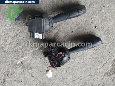 Renault Clio Sinyal Kolu çıkma parça