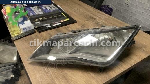 Seat Leon Ön Far çıkma parça