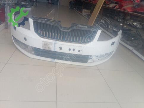 Skoda Octavia Ön Tampon çıkma parça