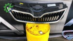 2013-2017 SKODA RAPİD ÖN PANJUR ORJİNAL ÇIKMA PARÇA