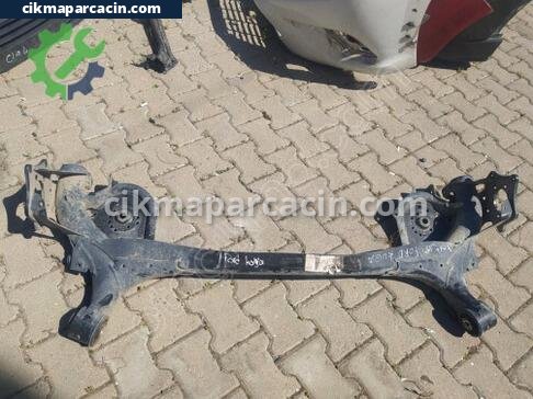 Ford Kuga Arka Dingil çıkma parça