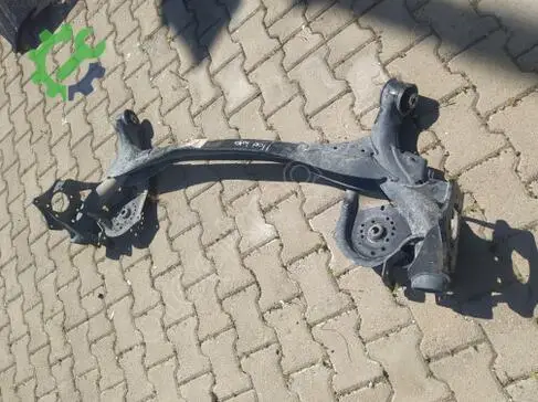 Ford Kuga Arka Dingil çıkma parça