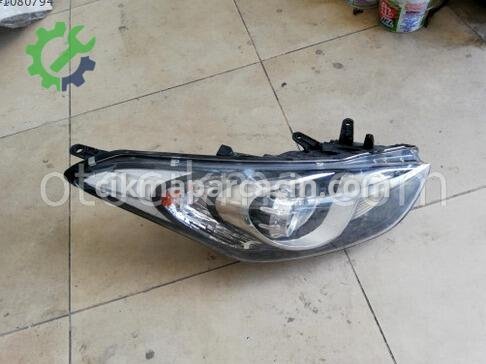 Hyundai i30 Mercekli Far çıkma parça