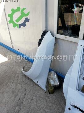 Renault Master Sol Ön Çamurluk çıkma parça