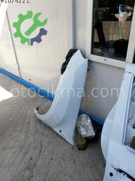 Renault Master Sol Ön Çamurluk çıkma parça