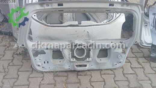 Volkswagen Golf Bagaj Kapağı çıkma parça