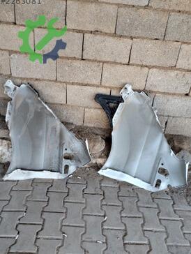 Ford Tourneo Custom Sağ Ön Çamurluk çıkma parça