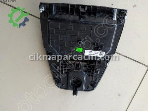 Ford Tourneo Courier Teyp çıkma parça