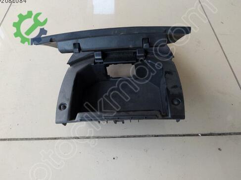 Ford Tourneo Courier Teyp çıkma parça
