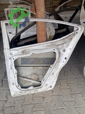 Hyundai Elantra Sağ Arka Kapı çıkma parça