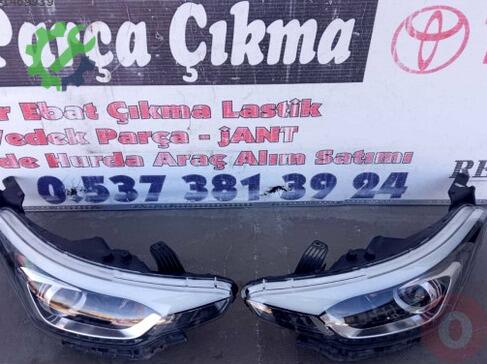 Hyundai i20 Sağ Ön Far çıkma parça