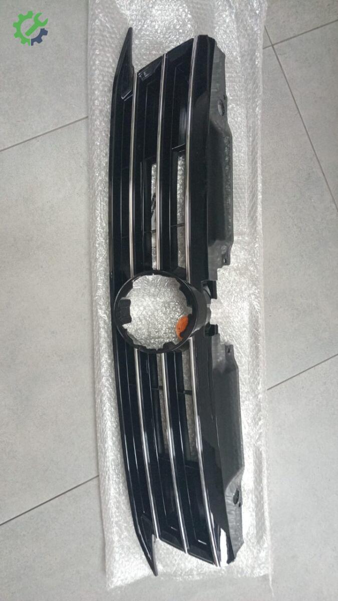 Volkswagen Jetta Ön Panjur çıkma parça