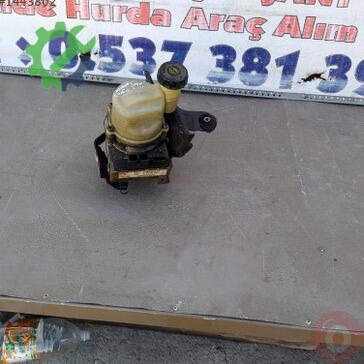 Renault Clio Direksiyon Pompası çıkma parça