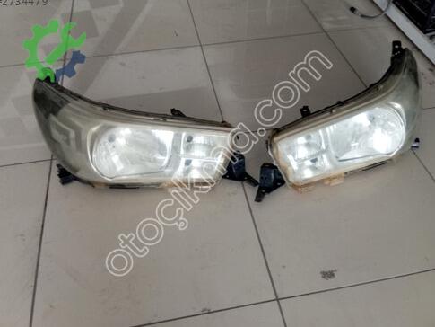 Toyota Hilux Sağ Ön Far çıkma parça