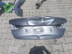 2014 2018 Hyundai Elantra arka bagaj kapağı