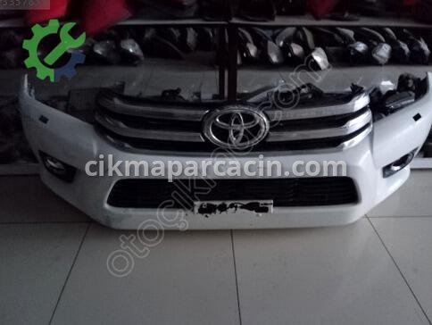 Toyota Hilux Ön Tampon çıkma parça