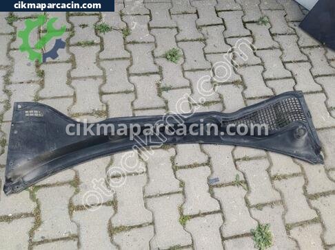 Fiat Egea Ön Cam Izgarası çıkma parça