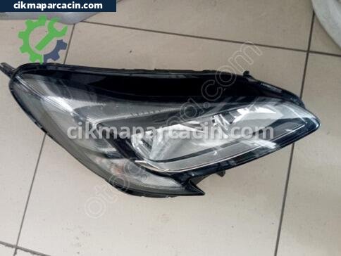 Opel Corsa Sağ Ön Far çıkma parça