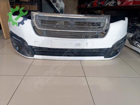 Peugeot Partner Ön Tampon çıkma parça