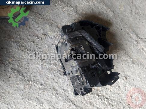 Renault Megane Sol Arka Kapı Kilidi çıkma parça