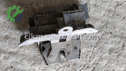 Ford Tourneo Courier Bagaj Kilidi çıkma parça