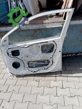 Hyundai i20 Sağ Ön Kapı çıkma parça