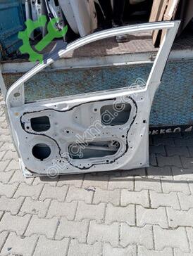 Hyundai i20 Sağ Ön Kapı çıkma parça
